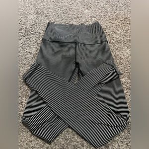 Lululemon Tight Luxtreme Hype Stripe Black White Unknown Size (very small)